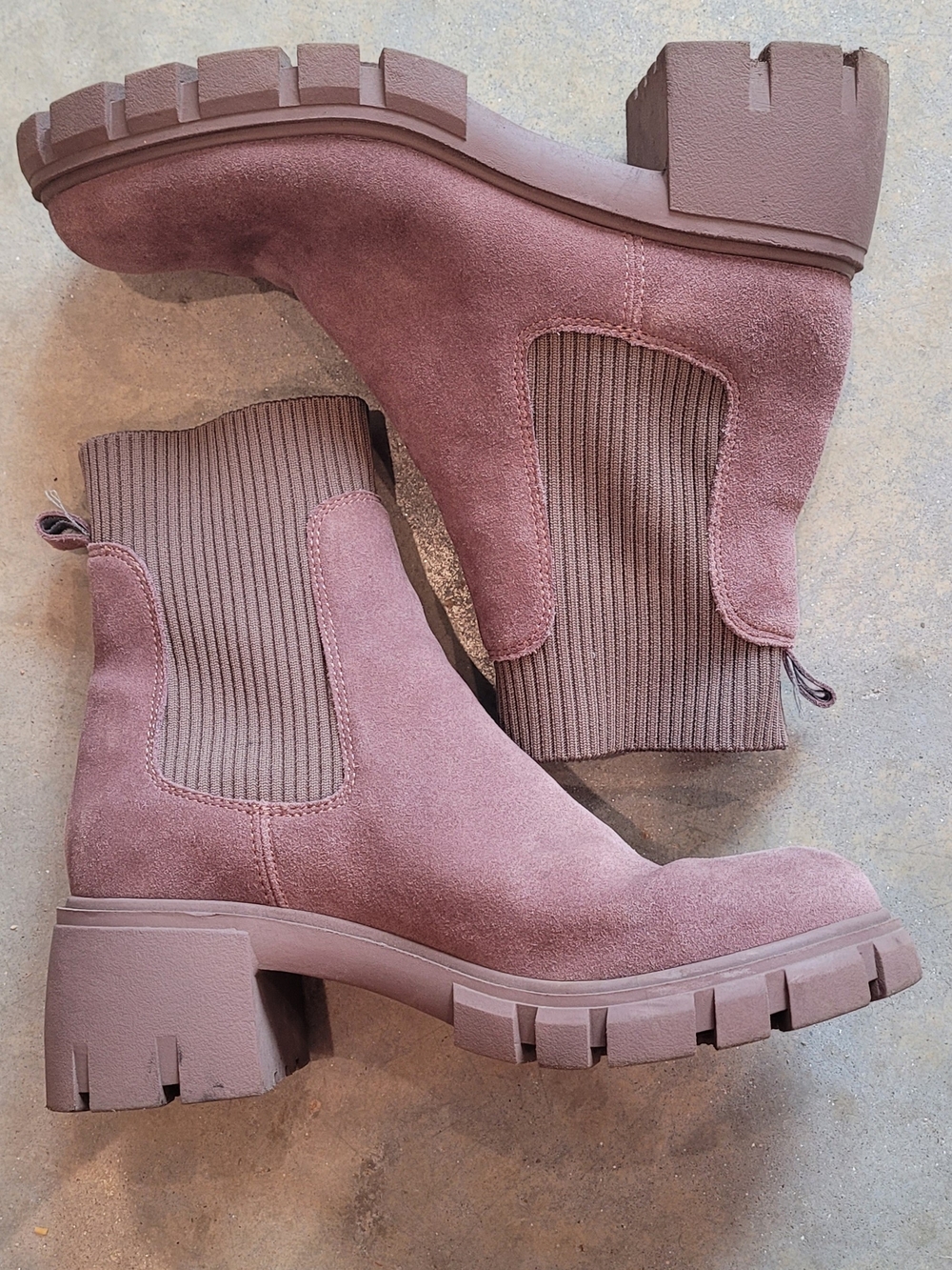 Steve Madden Dusty Rose Suede Lace-Up Chelsea Boots